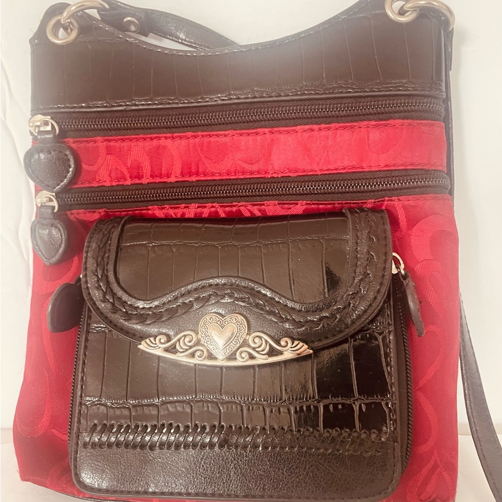 Exquisit Heart Black and Red Crossbody Bag